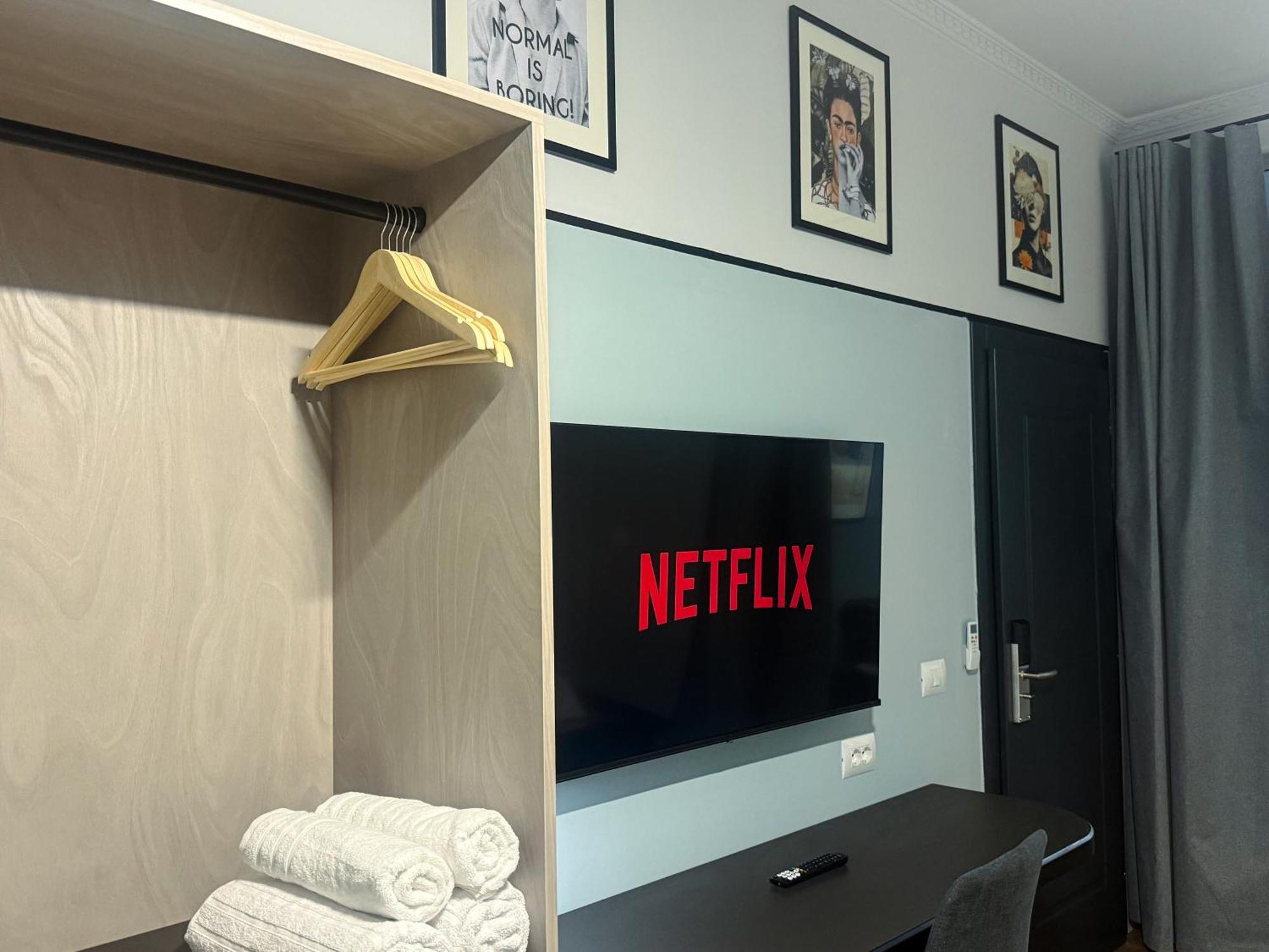 Apartment Days Free Parking Tirana