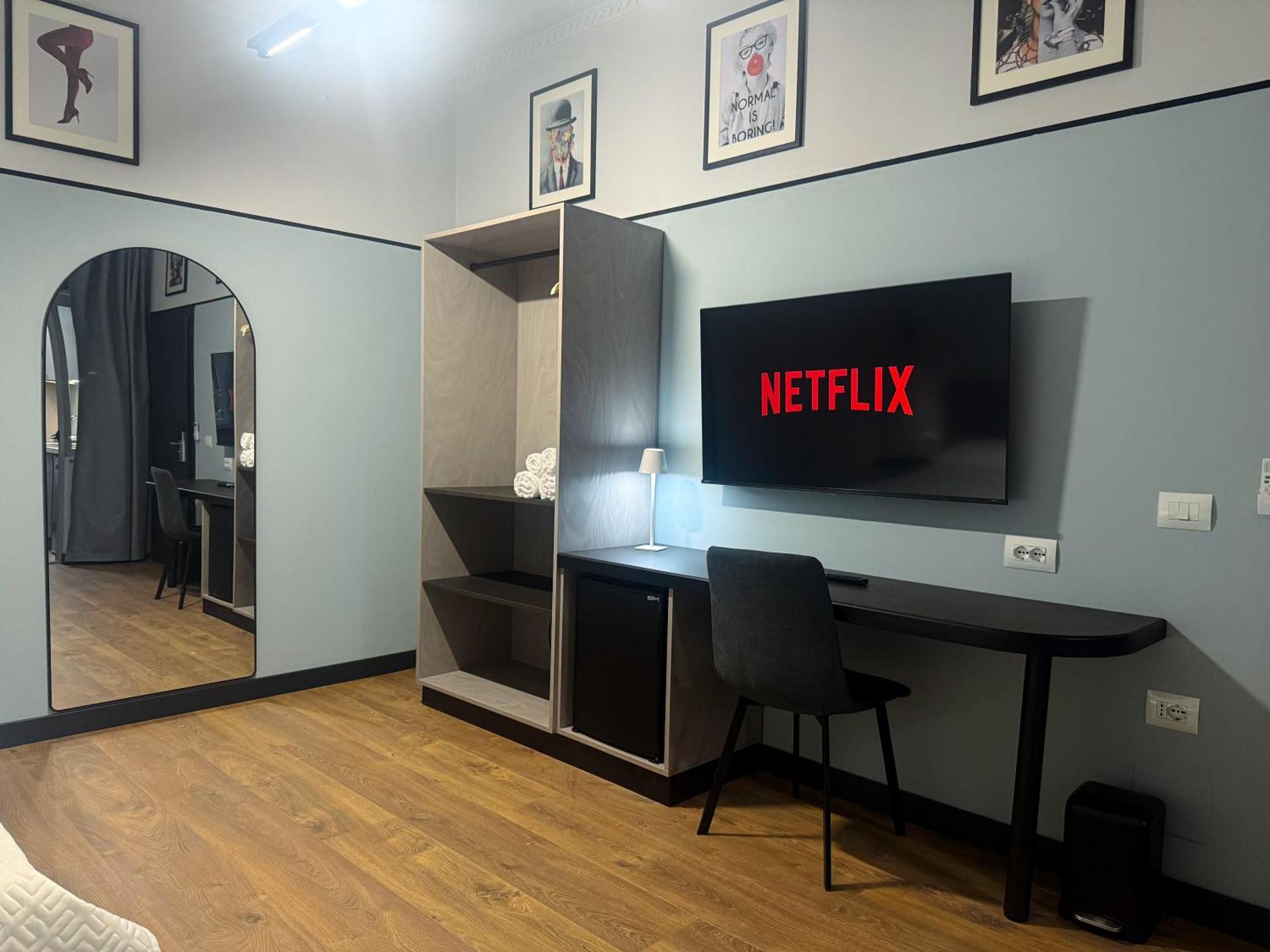 Days Free Parking Apartment Tirana