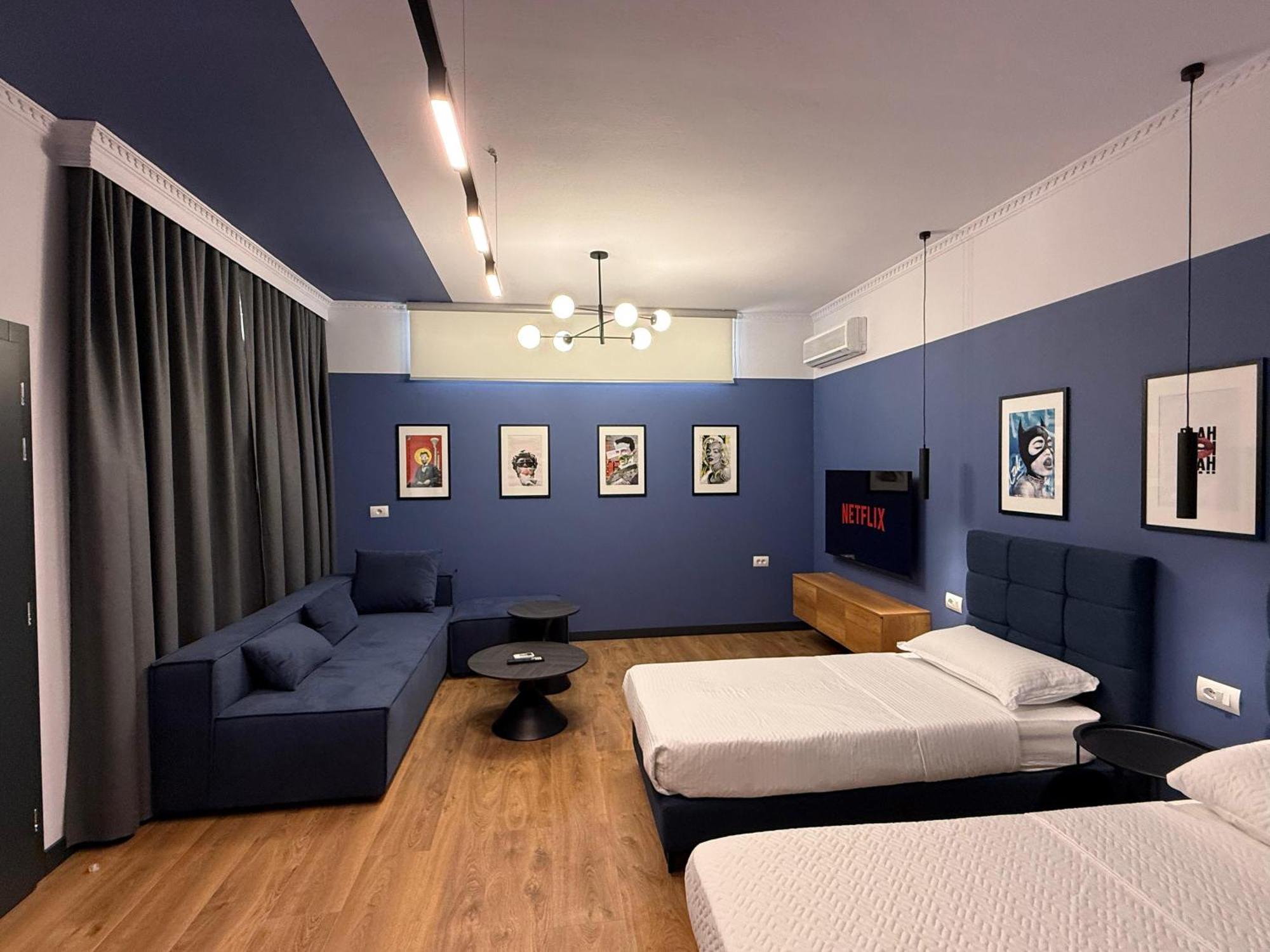 Days Free Parking Apartment